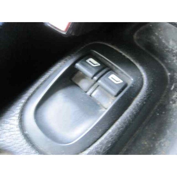 peugeot 206 berlina del año 2002