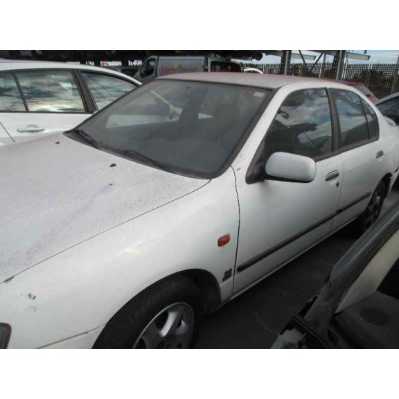 nissan primera berlina (p11) del año 1999