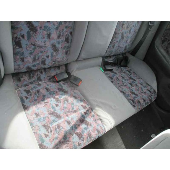 nissan primera berlina (p11) del año 1999