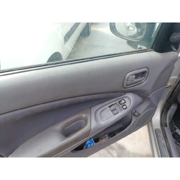 nissan almera (n16/e) del año 2003