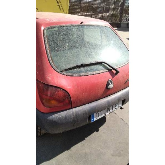 ford fiesta berlina del año 1998