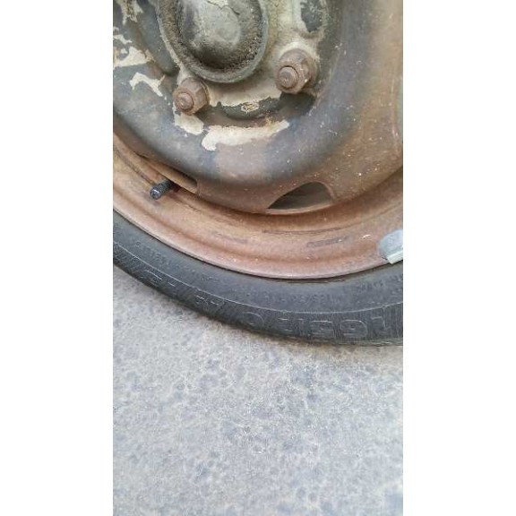 ford fiesta berlina del año 1998