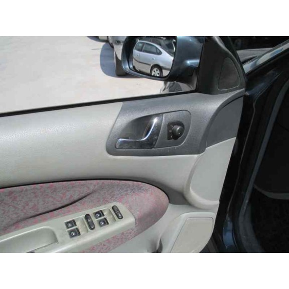 skoda octavia berlina (1u2) del año 2000