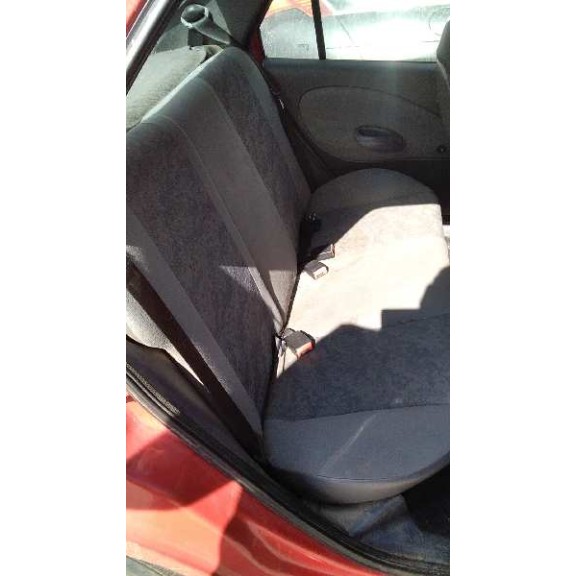 ford fiesta berlina del año 1998