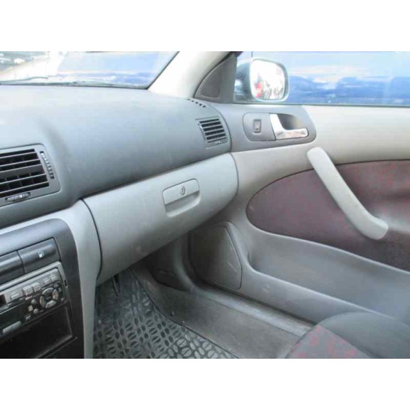 skoda octavia berlina (1u2) del año 2000