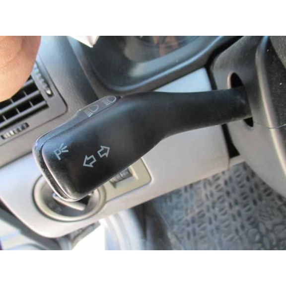 skoda octavia berlina (1u2) del año 2000