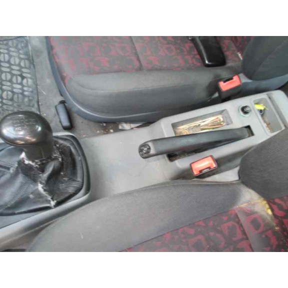 skoda octavia berlina (1u2) del año 2000