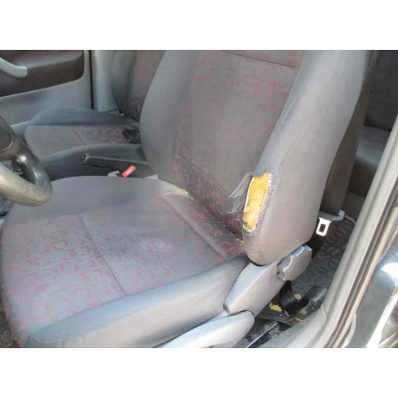 skoda octavia berlina (1u2) del año 2000