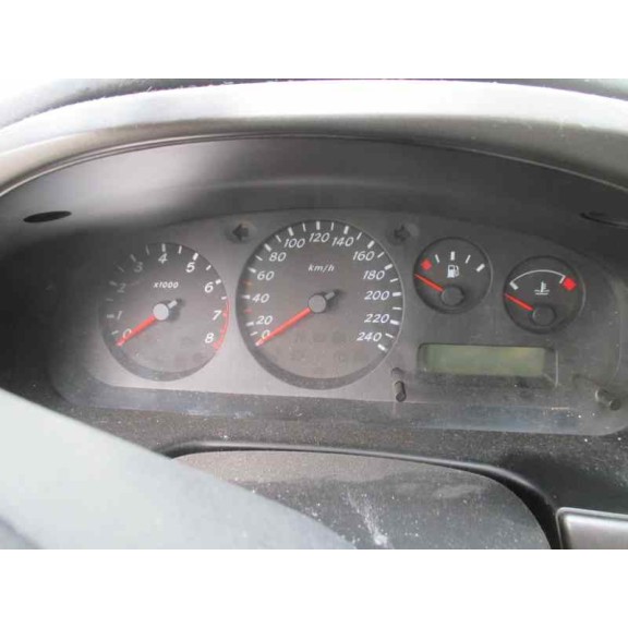 nissan primera berlina (p11) del año 2001