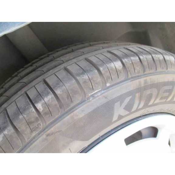 skoda octavia berlina (1u2) del año 2000