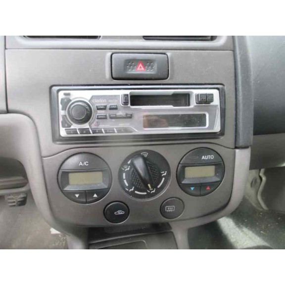 nissan primera berlina (p11) del año 2001