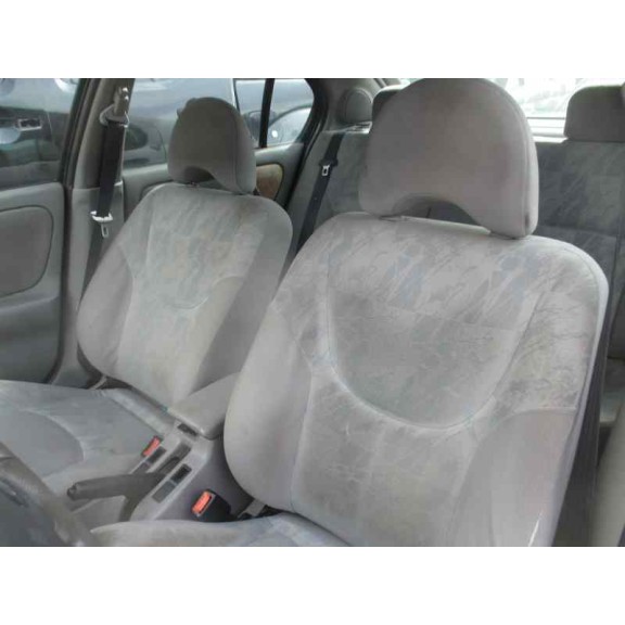 nissan primera berlina (p11) del año 2001