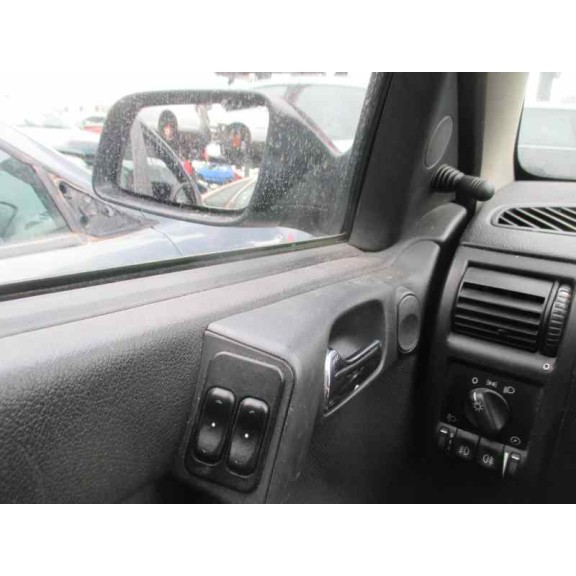 opel astra g berlina del año 2001