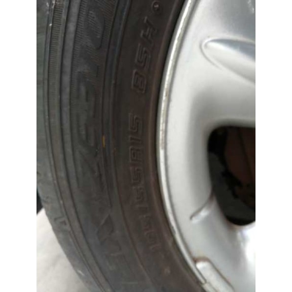 citroën xsara berlina del año 2001