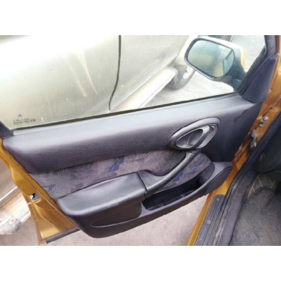 citroën xsara berlina del año 2001