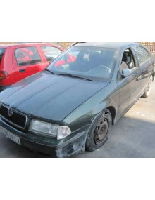 skoda octavia berlina (1u2) del año 2000