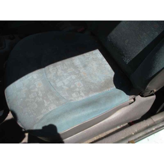 peugeot 206 berlina del año 2000