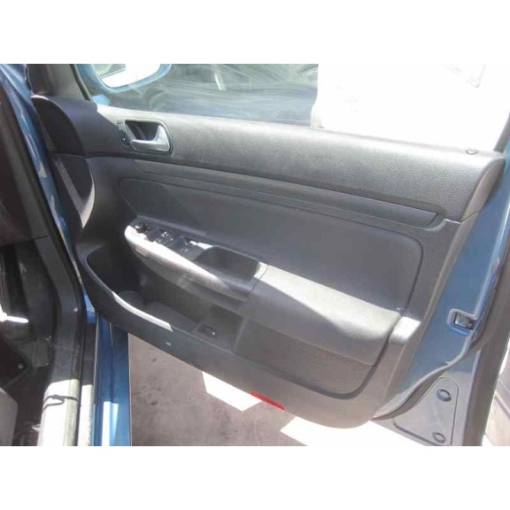 volkswagen golf v berlina (1k1) del año 2005