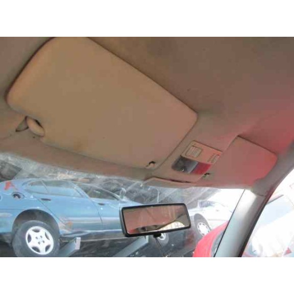 skoda octavia berlina (1u2) del año 2000