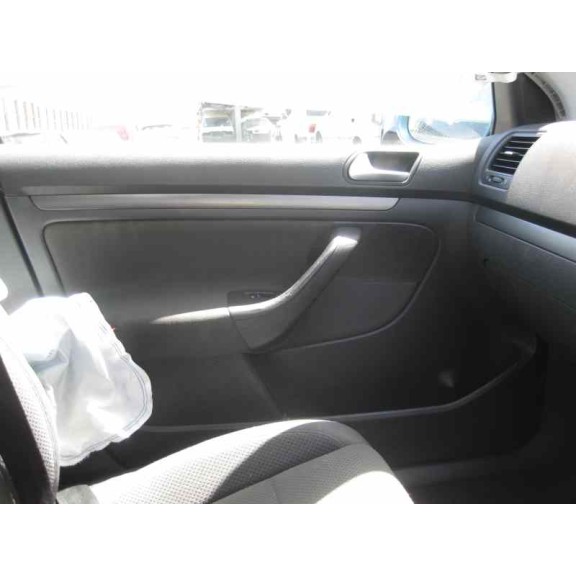 volkswagen golf v berlina (1k1) del año 2005