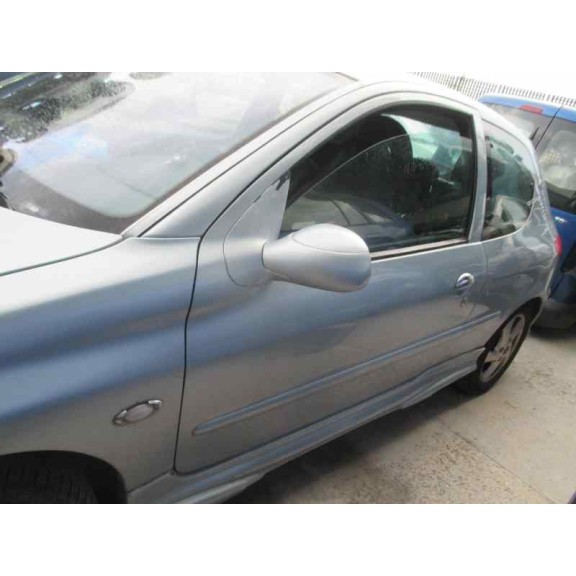 peugeot 206 berlina del año 2001
