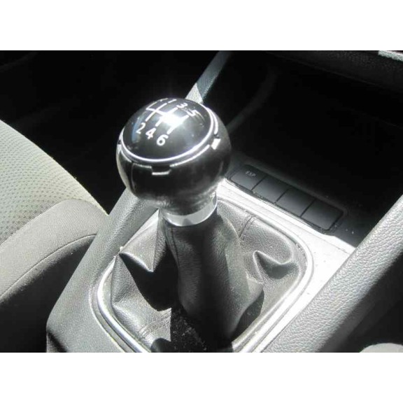 volkswagen golf v berlina (1k1) del año 2005