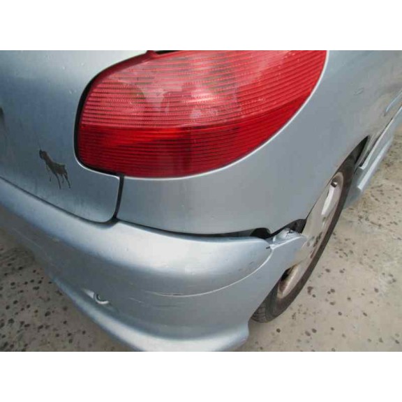 peugeot 206 berlina del año 2001