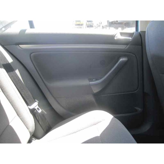 volkswagen golf v berlina (1k1) del año 2005