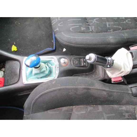 peugeot 206 berlina del año 2001