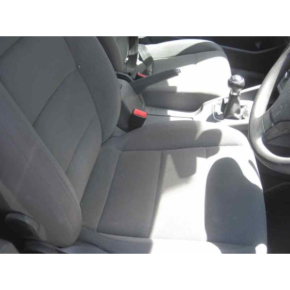 volkswagen golf v berlina (1k1) del año 2005