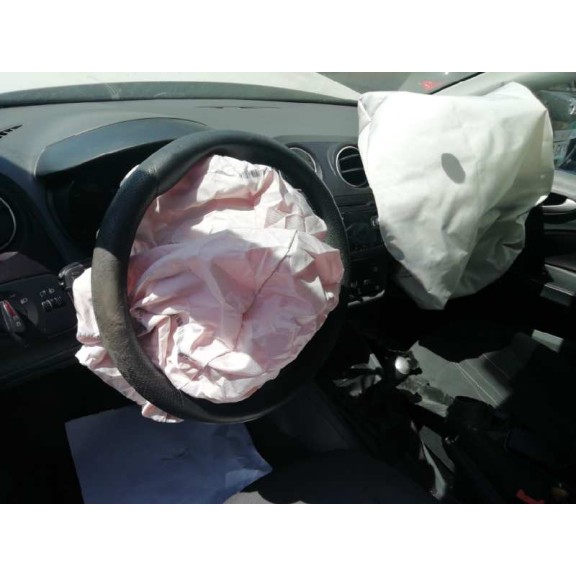 seat ibiza (6j5) del año 2012