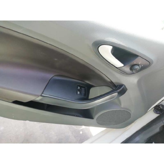 seat ibiza (6j5) del año 2012