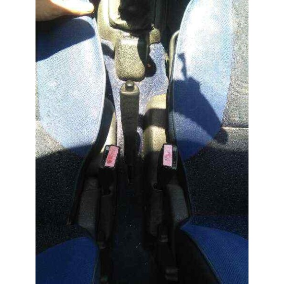 peugeot 106 (s2) del año 2000