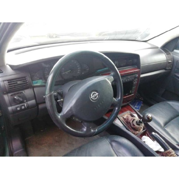 opel omega b del año 2001