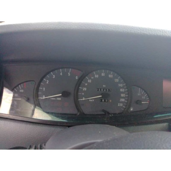 opel omega b del año 2001