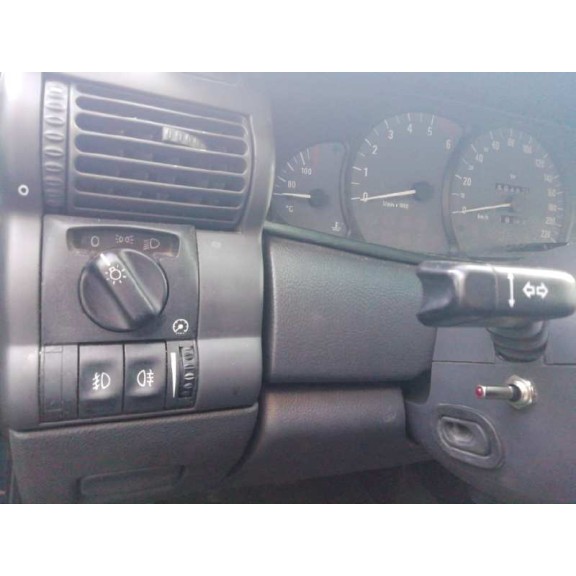 opel omega b del año 2001