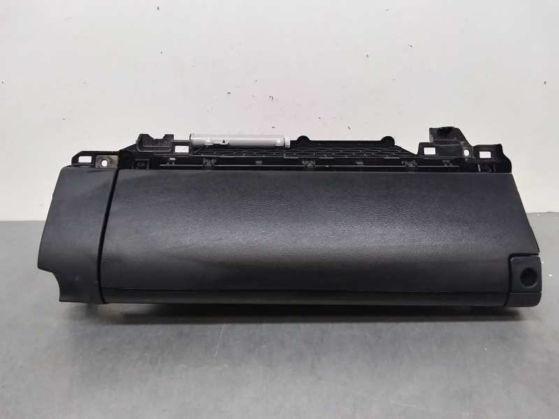 Recambio de guantera para lexus is 300h referencia OEM IAM 5551353030  