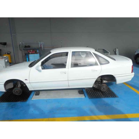 opel vectra a del año 1990