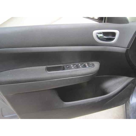 peugeot 307 berlina (s2) del año 2007