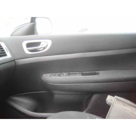 peugeot 307 berlina (s2) del año 2007