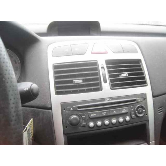 peugeot 307 berlina (s2) del año 2007