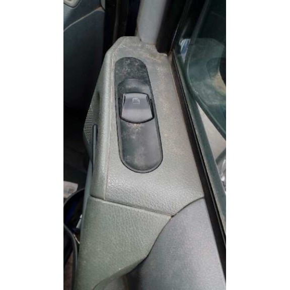 mercedes-benz vito caja cerrada 6.03  del año 2004