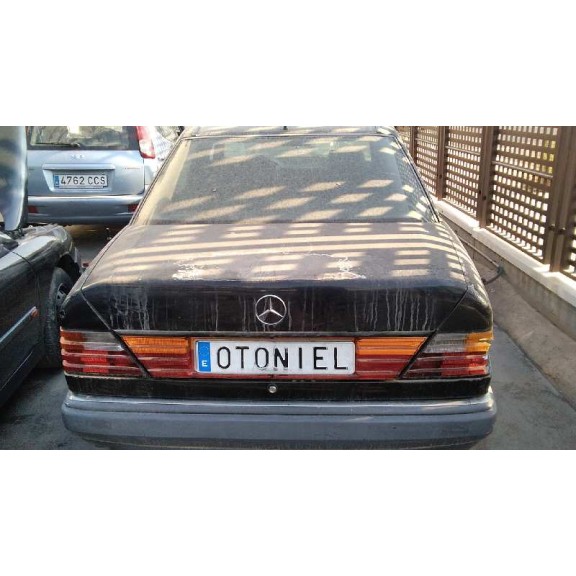 mercedes-benz clase e (w124) berlina del año 1985