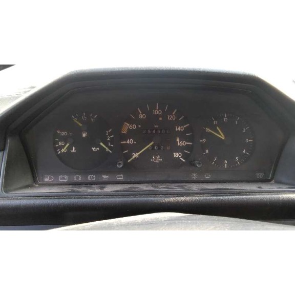 mercedes-benz clase e (w124) berlina del año 1985