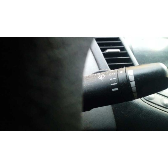 nissan primera berlina (p12) del año 2002