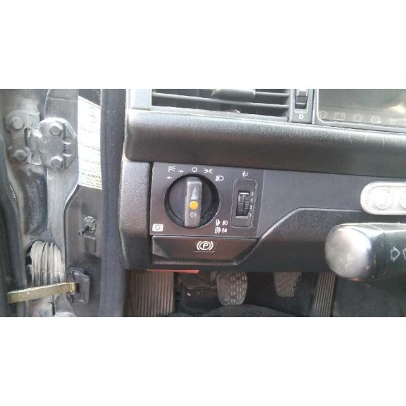 mercedes-benz clase e (w124) berlina del año 1985