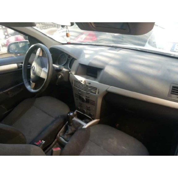 opel astra h berlina del año 2007