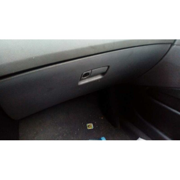 nissan primera berlina (p12) del año 2002