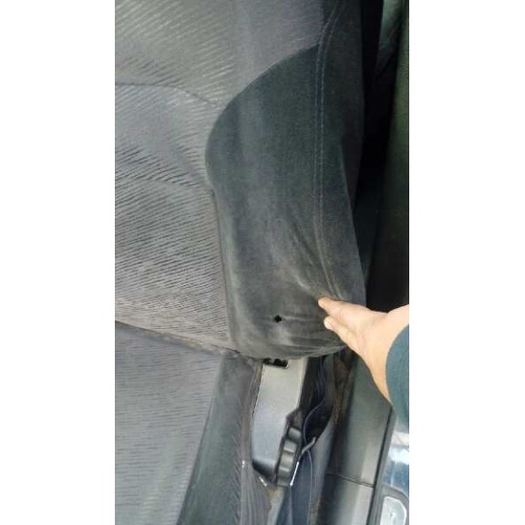 nissan primera berlina (p12) del año 2002