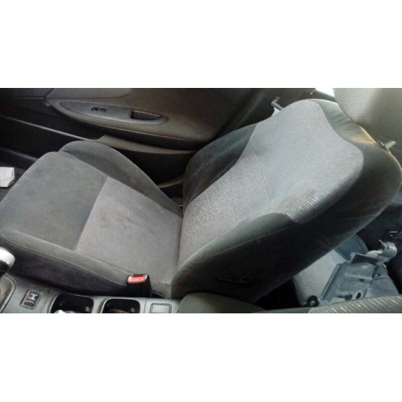 nissan primera berlina (p12) del año 2002